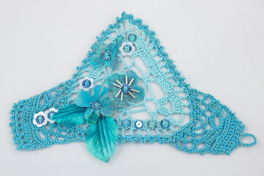 bracelet-manchette crochet turquoise fleurs soie