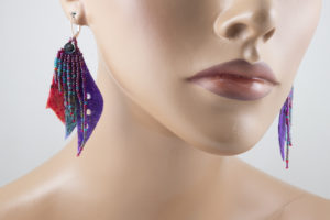 Boucles d'oreilles feuille rocailles violet turquoise rouge