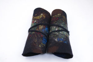Manchettes réversibles laine feutrée et soie -noir kaki marron bleu