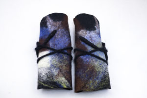 Manchettes réversibles laine feutrée et soie -noir kaki marron bleu